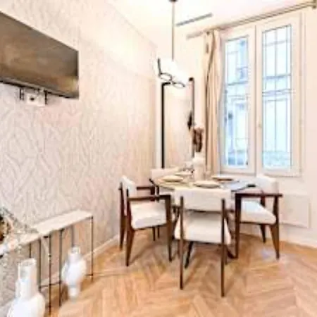 New Flat With Ac Porte Maillot Arc De Triomphe פריז