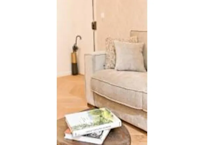 New Flat With Ac Porte Maillot Arc De Triomphe Paris